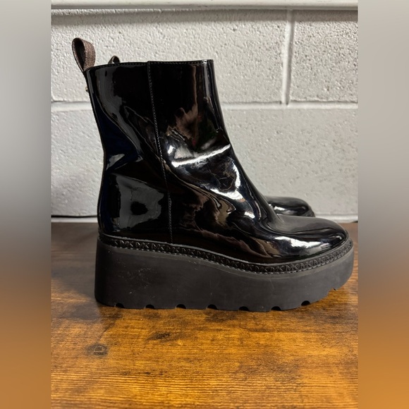 MICHAEL KORS Geller Patent Leather Rubber Wedge‎ Booties  black Size 7M - Picture 2 of 12